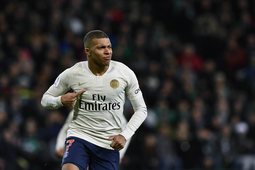 何氏眼科：11月3日获融资买入208.40万元